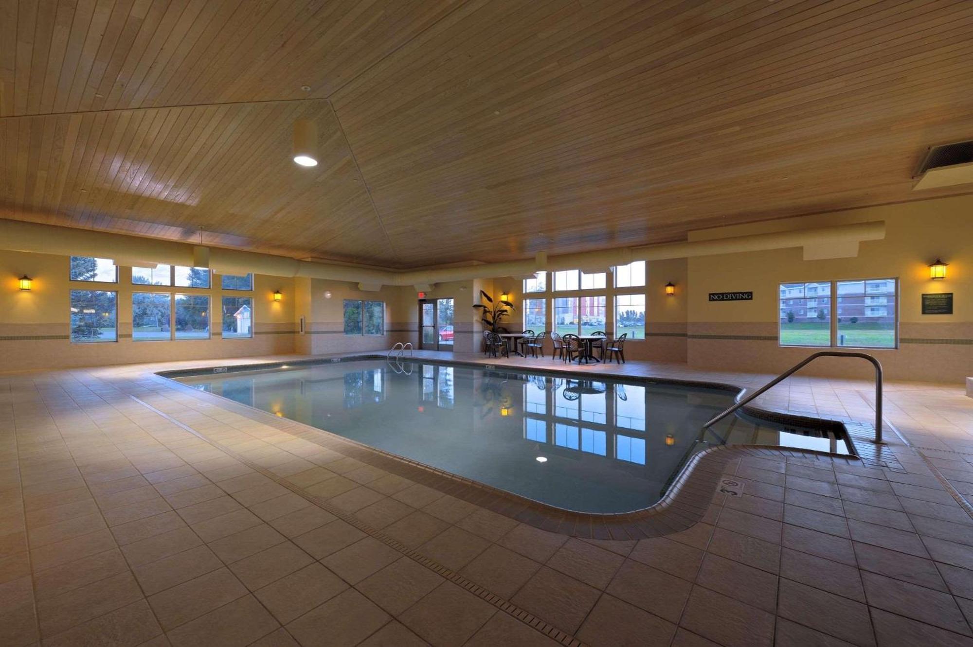 Country Inn & Suites By Radisson, Grand Forks, Nd Bekvämligheter bild
